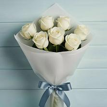Букет 7 Белых роз Эдлесс Лав в Яшкино
