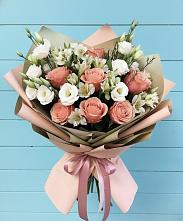 Букет цветов из:  Розы, Альстромерии и Лизиантусы #REPLACE_PRED# Яшкино