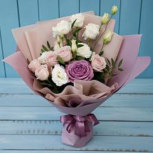 Букет цветов из:  Розы и Лизиантусы в Яшкино