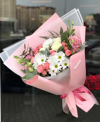 Букет цветов из: Розы, Лизиантусы и Хризантемы в Яшкино