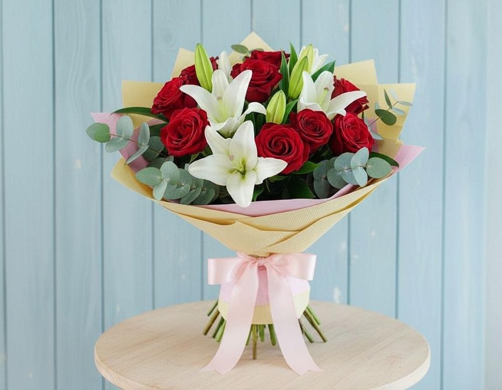 Букет цветов из: Лилии и Розы в Яшкино